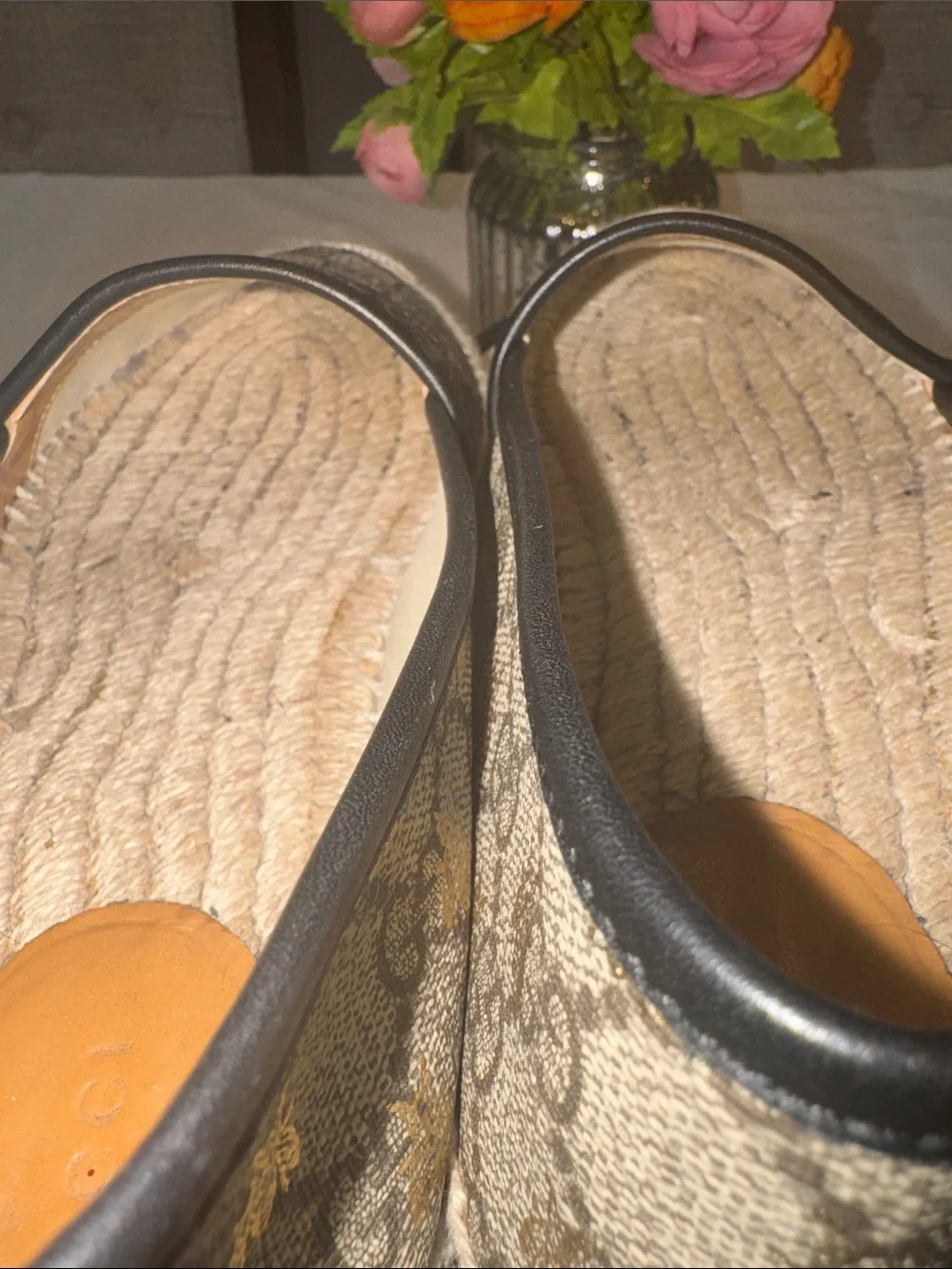 Authentic Gucci GG Supreme Bee Espadrilles